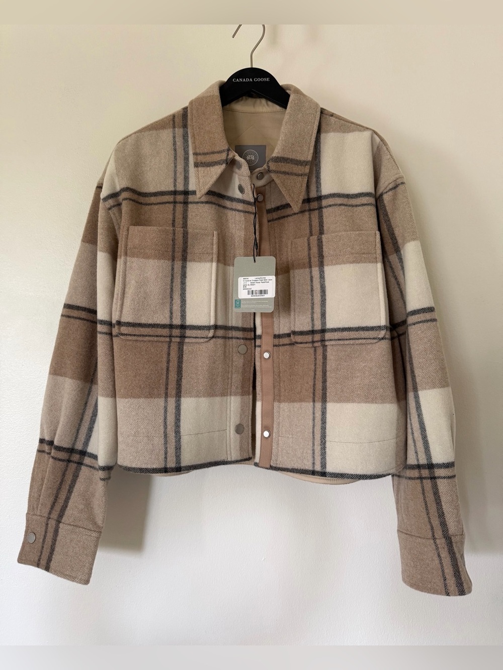 NWT Canada Goose Almandine Cropped Plaid Wool Shirt Jacket Desert Sand M - Picture 3 of 14